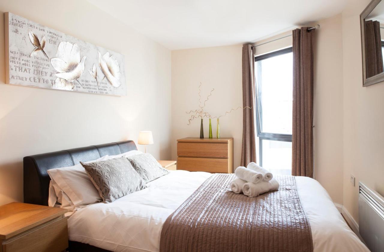 Millennium Plaza By Swa Apartment เชลเทนแฮม ภายนอก รูปภาพ