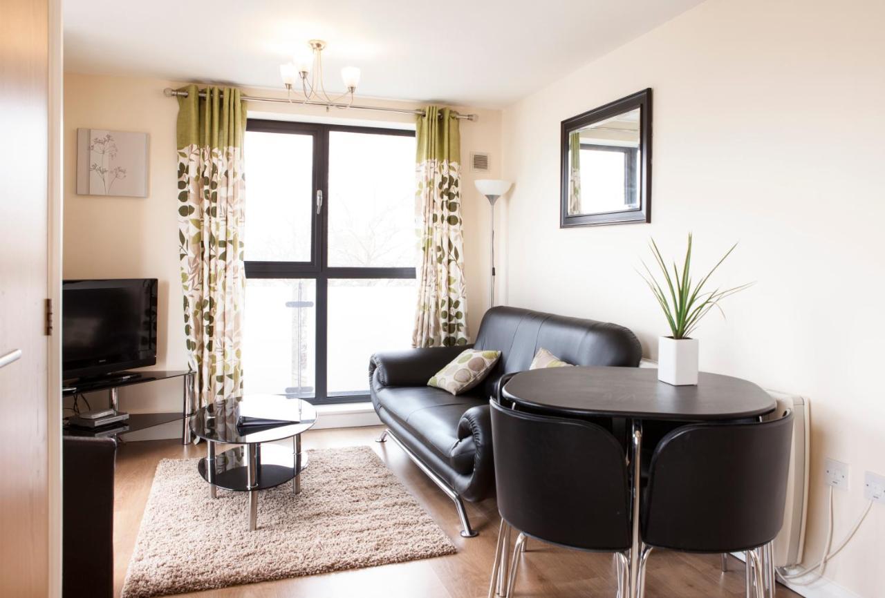 Millennium Plaza By Swa Apartment เชลเทนแฮม ภายนอก รูปภาพ