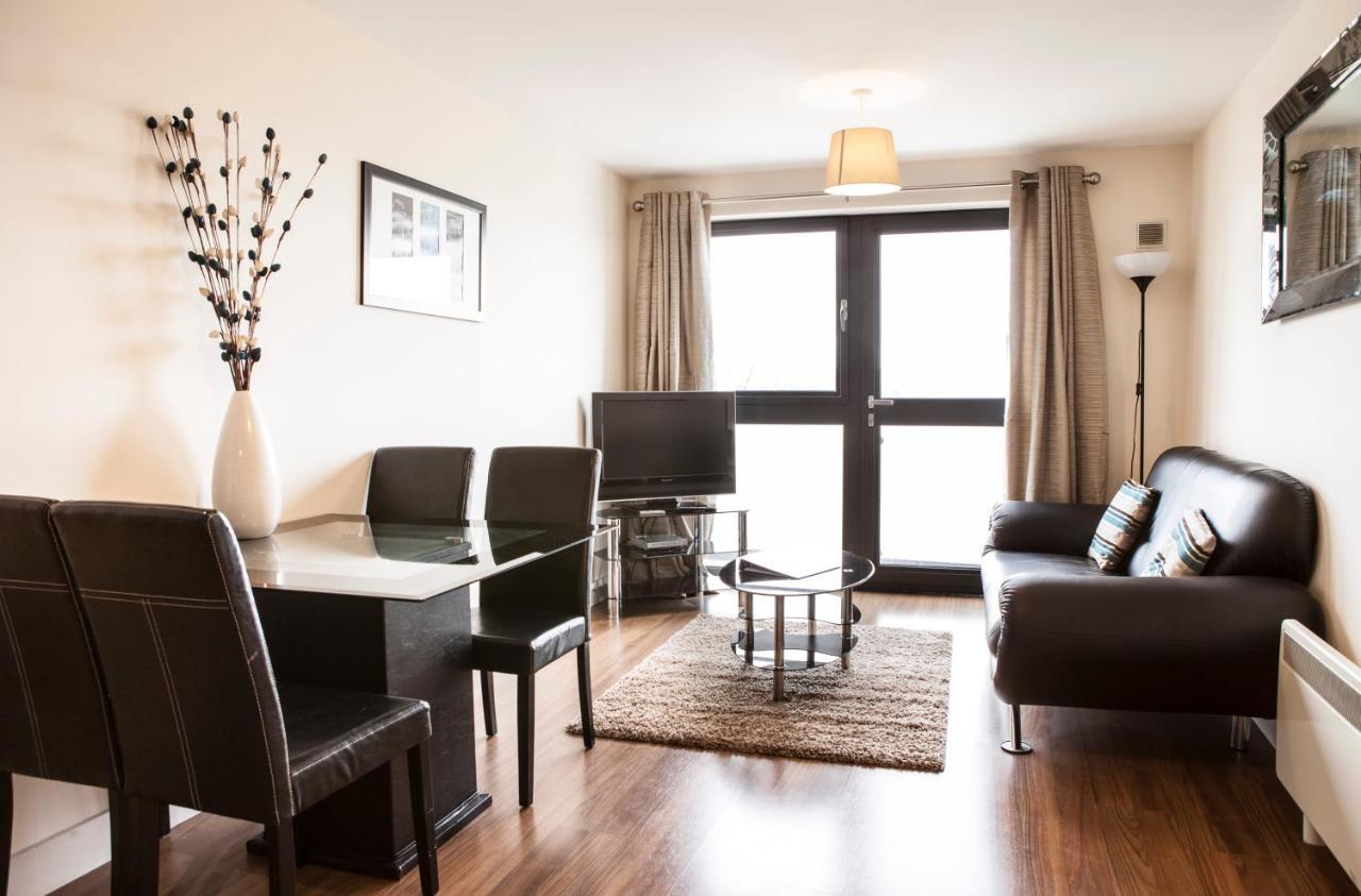 Millennium Plaza By Swa Apartment เชลเทนแฮม ภายนอก รูปภาพ